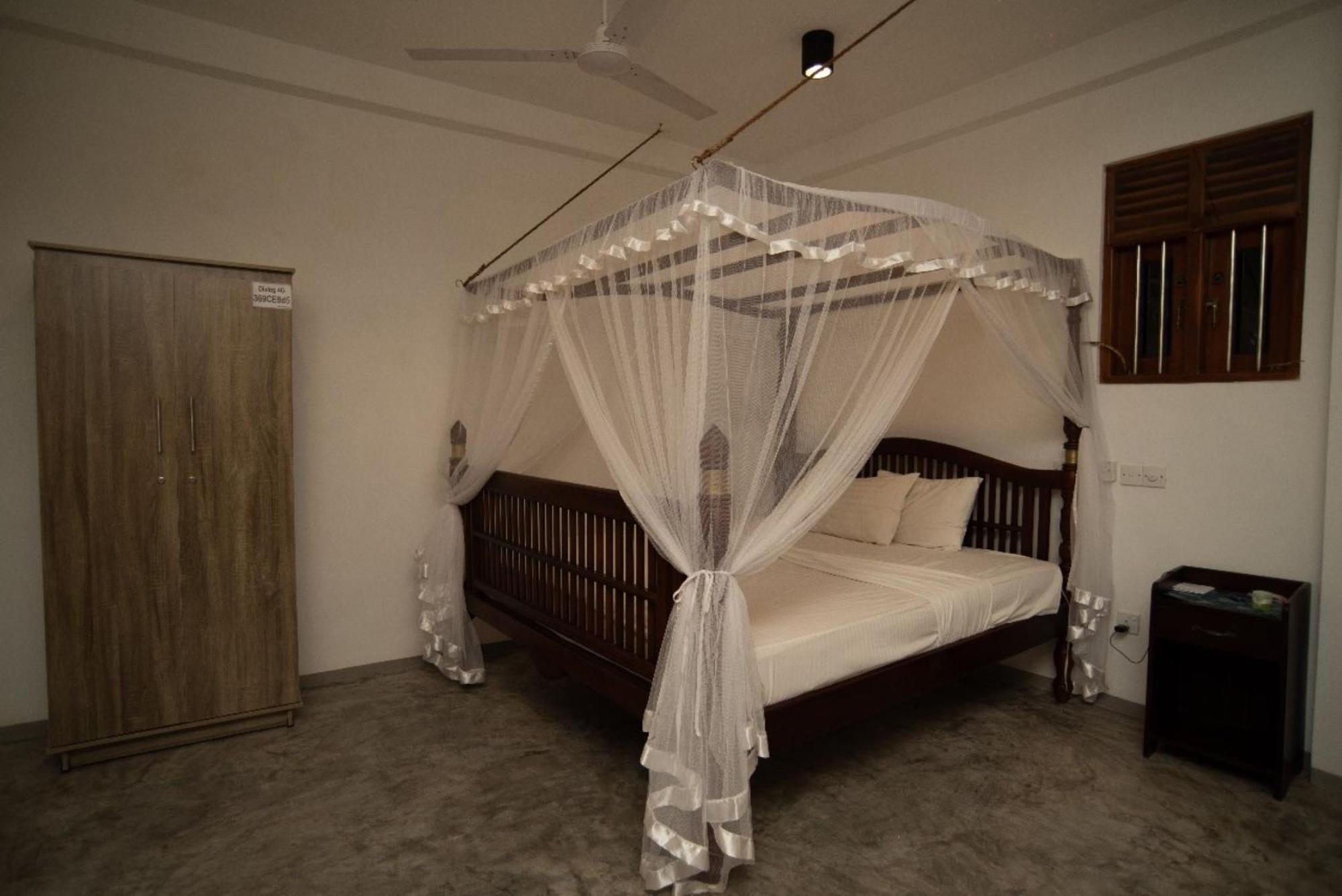 Villa Mihindi Hikkaduwa Buitenkant foto