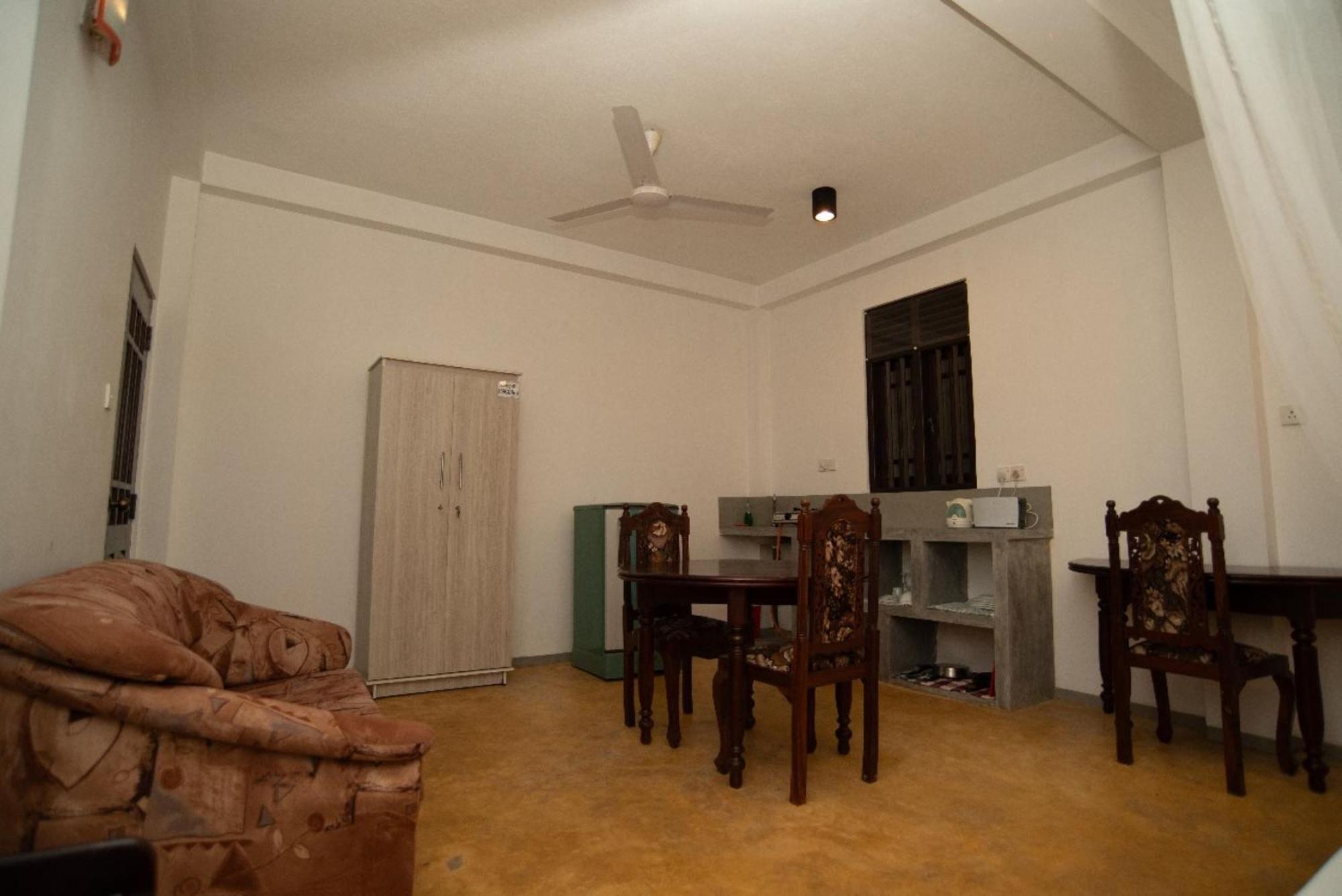Villa Mihindi Hikkaduwa Buitenkant foto
