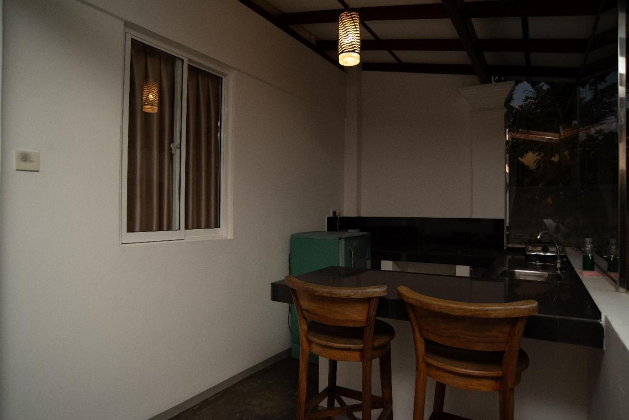 Villa Mihindi Hikkaduwa Buitenkant foto
