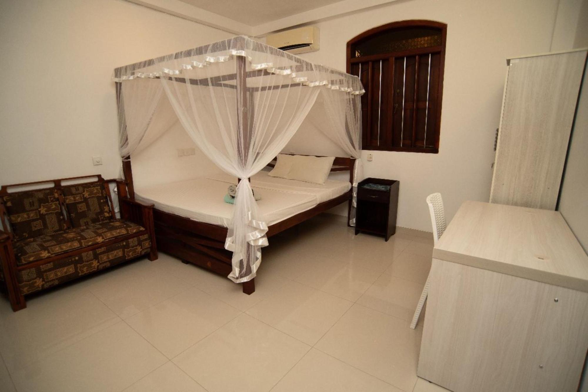 Villa Mihindi Hikkaduwa Buitenkant foto