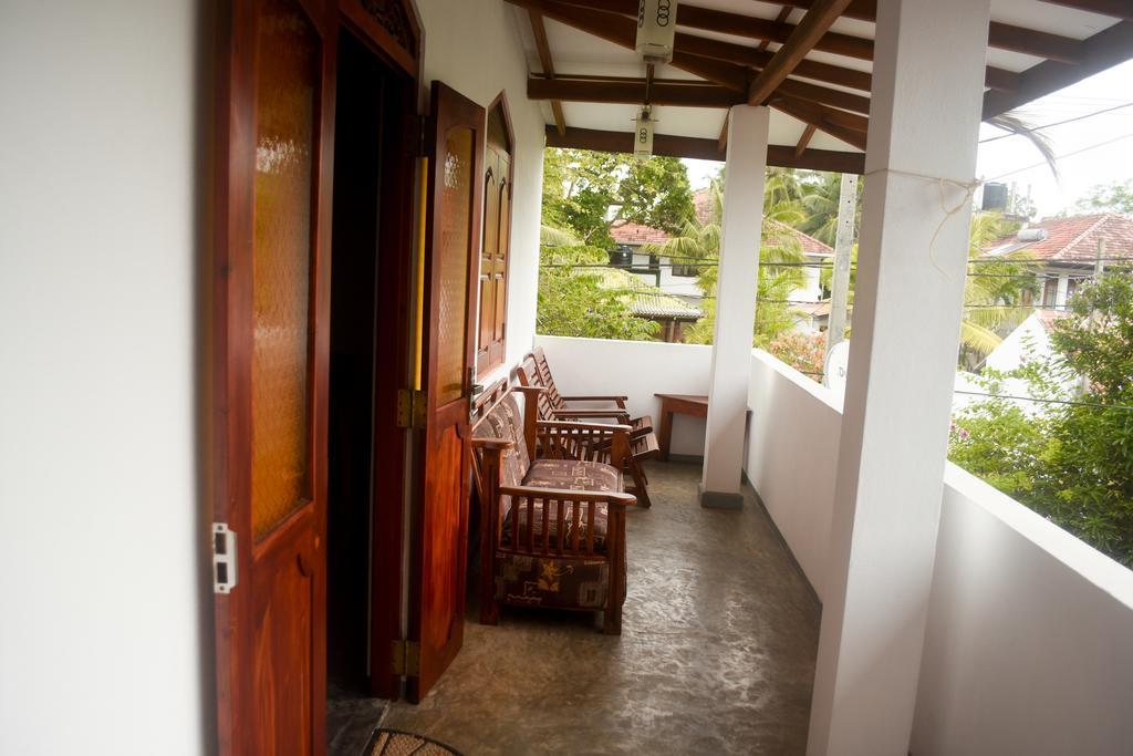 Villa Mihindi Hikkaduwa Buitenkant foto